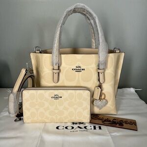 Coach Mollie Tote Bag 25  And Matching Wallet